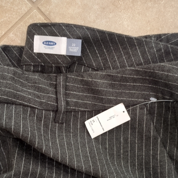 Old Navy Taille Forte Striped Pants - Picture 2 of 2